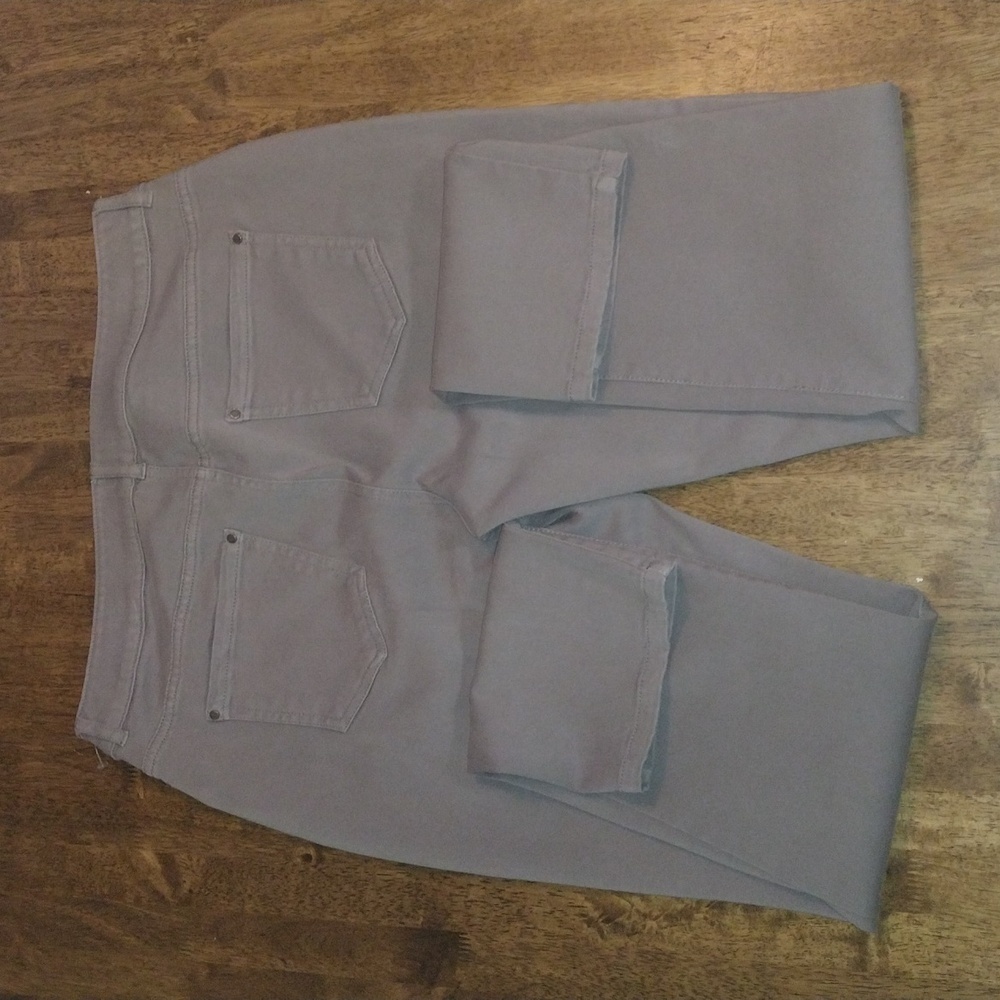 Chico's Platinum Gray Pull on Pants Size 1.5/10 - Picture 7 of 7
